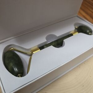 Green Jade Facial Roller